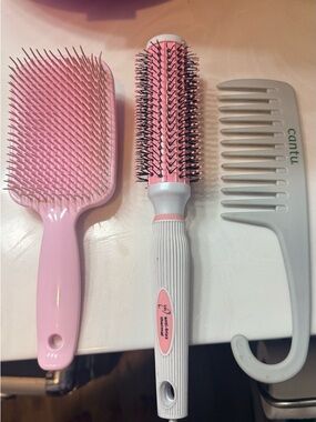 Wide-Tooth Comb and Pink Paddle & Round Brush Set